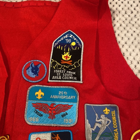 Vintage Boy Scout felt vest with 17 patches - Picture 4 of 10